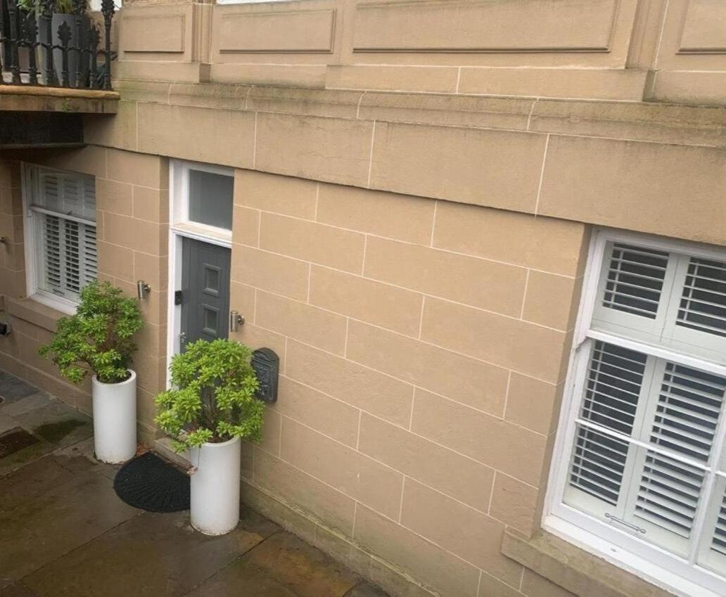 Stylish 2 Bedroom Apartment In Park Circus, West End Glasgow Buitenkant foto
